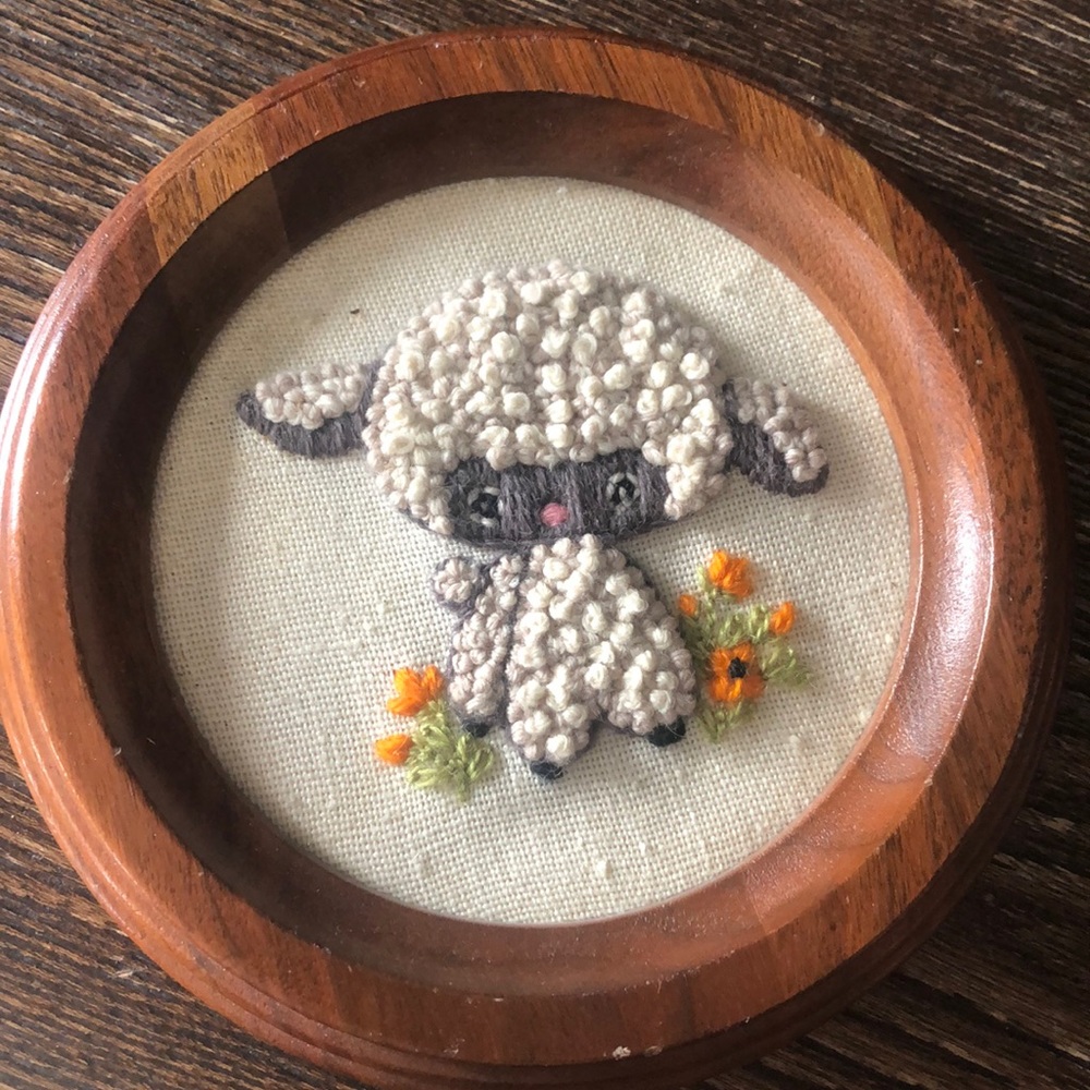 Handmade Embriodered animal home decro - Picture 2 of 15